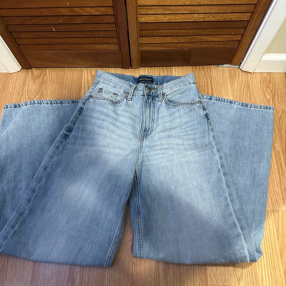NWOT Aeropostale Wide Leg Jeans